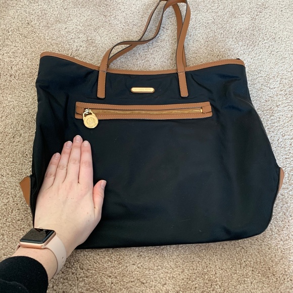Michael Kors Kempton Tote Bag- Large, Black - Picture 2 of 6
